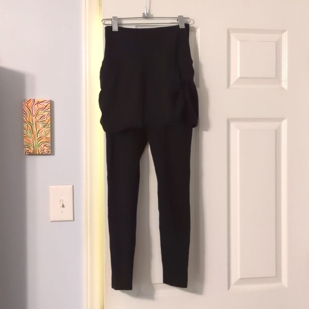 NWOT Ruby Ribbon Leggings w/ Faux Skirt